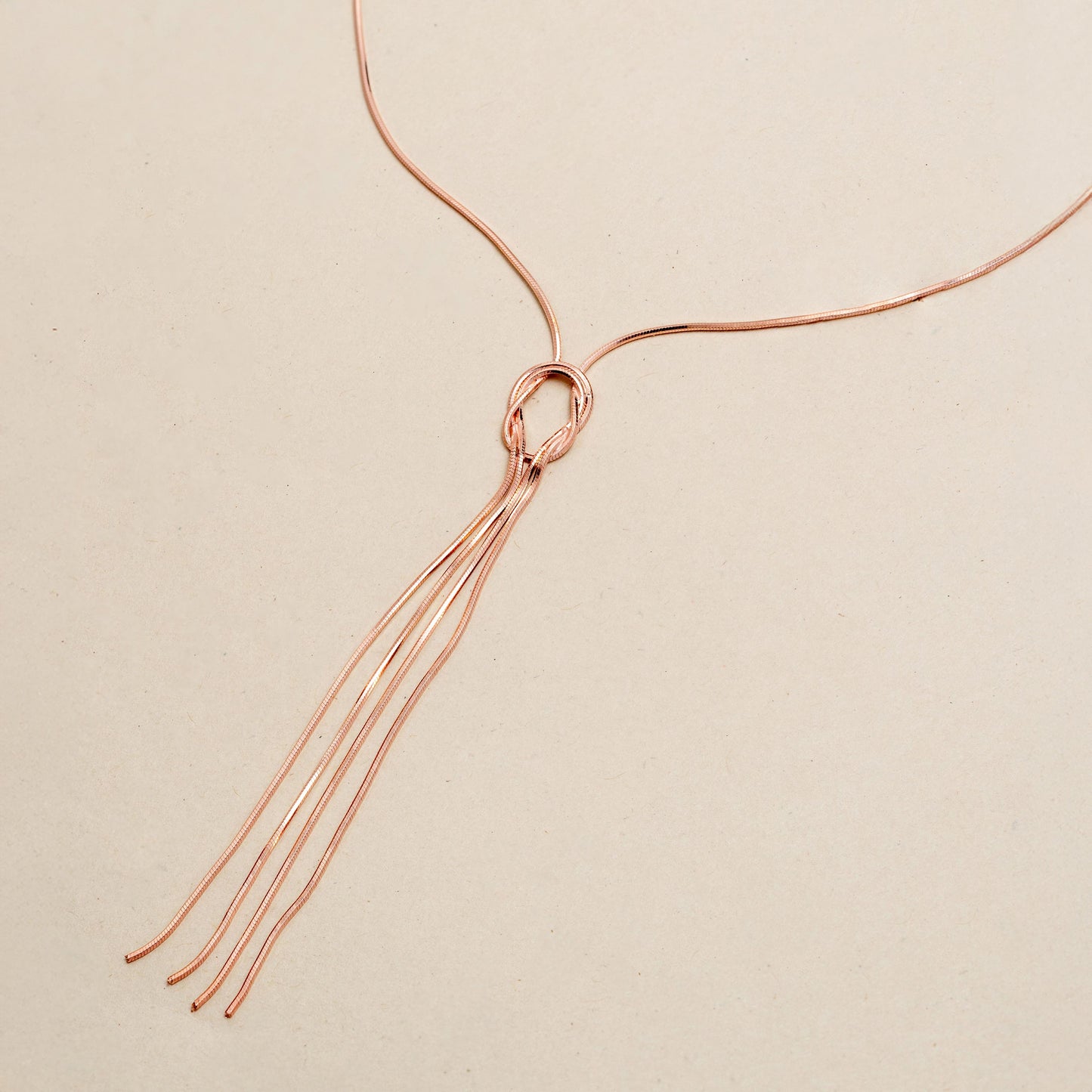 Knot Design Pendant Necklace Rosegold